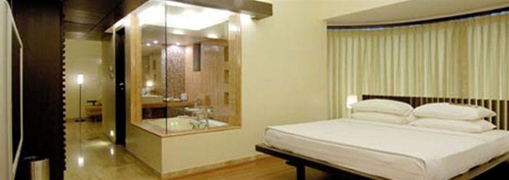 The Mirador 4* Mumbai (Bombay)
